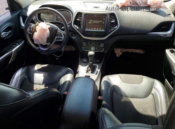 1C4PJMBS9HW618699 2017 JEEP CHEROKEE White Widok deski rozdzielczej