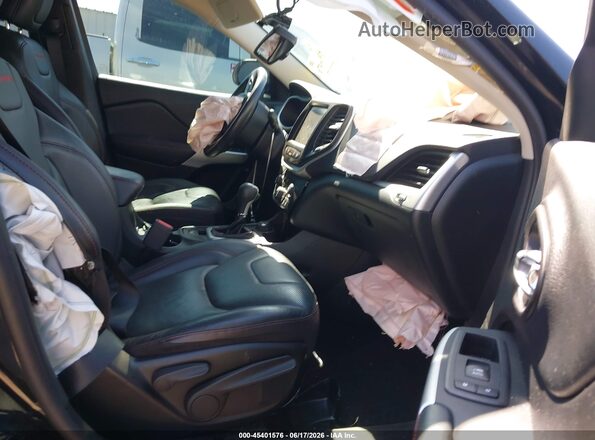 1C4PJMBX0JD501526 2018 JEEP CHEROKEE Black Սալոնի դիմացի տեսք