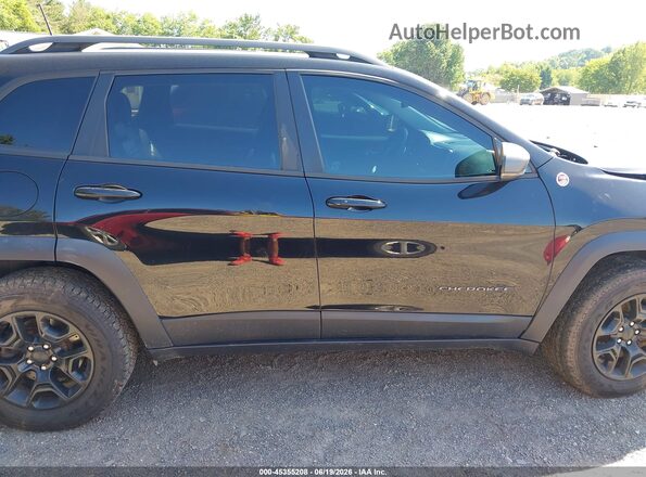 1C4PJMBX3KD257470 2019 JEEP CHEROKEE Black 360 interior view
