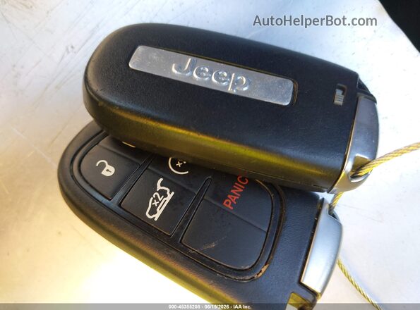 1C4PJMBX3KD257470 2019 JEEP CHEROKEE Black Dashboard view
