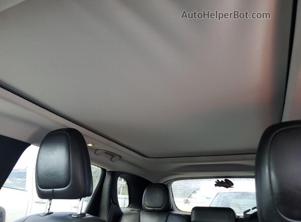 1C4PJMBX3KD353275 2019 JEEP CHEROKEE Maroon Вид задніх сидінь