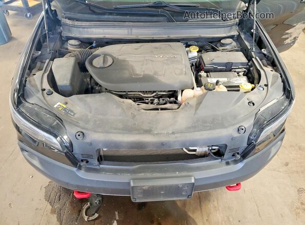 1C4PJMBX3KD361697 2019 JEEP CHEROKEE Черный Вид подкапотного пространства