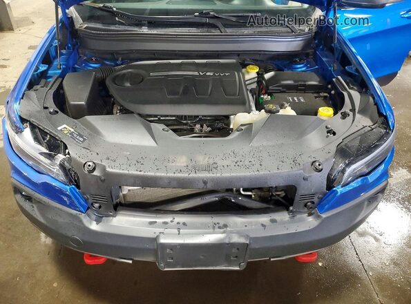 1C4PJMBX4KD310600 2019 JEEP CHEROKEE Blue უკანა სალონის ხედი