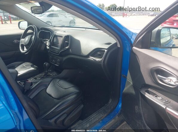 1C4PJMBX4KD362566 2019 JEEP CHEROKEE Blue წინა სალონის ხედი