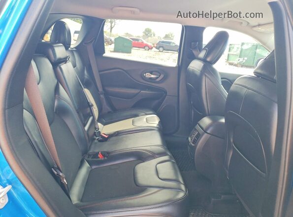 1C4PJMBX5LD633782 2020 JEEP CHEROKEE Blue Vista de los asientos traseros