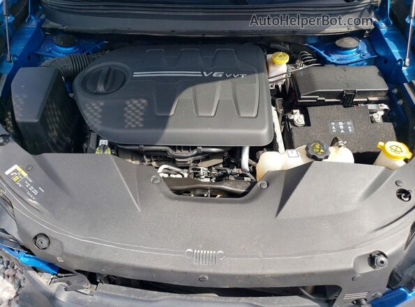 1C4PJMBX5LD633782 2020 JEEP CHEROKEE Blue Vista interior trasera