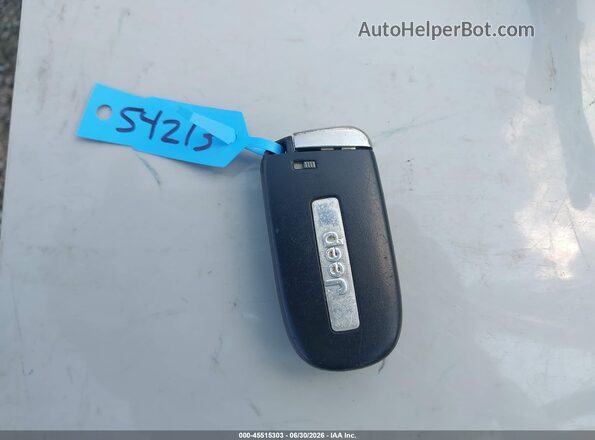 1C4PJMBX6KD309304 2019 JEEP CHEROKEE Red Widok deski rozdzielczej