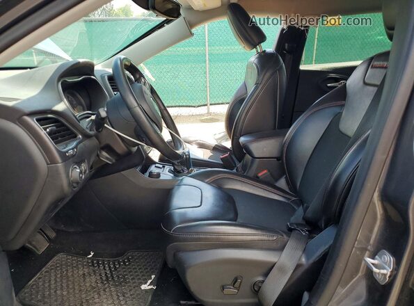 1C4PJMBX6KD426655 2019 JEEP CHEROKEE Gray წინა სალონის ხედი
