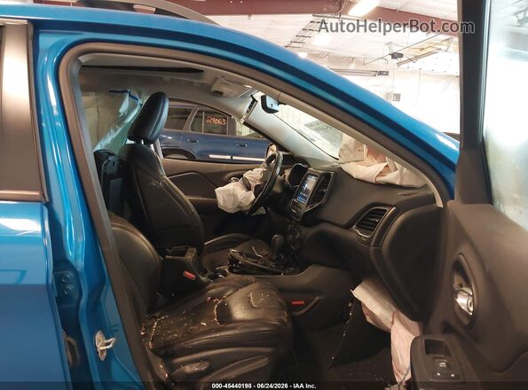 1C4PJMBX8KD131203 2019 JEEP CHEROKEE Blue Front interior view