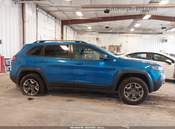 1C4PJMBX8KD131203 2019 JEEP CHEROKEE Blue Rear interior view