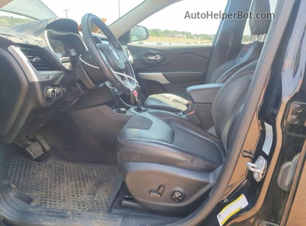 1C4PJMBX9JD517854 2018 JEEP CHEROKEE Черный Вид салона спереди