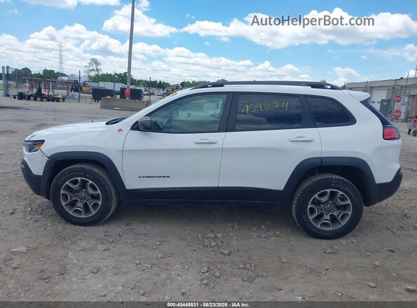 1C4PJMBX9KD183083 2019 JEEP CHEROKEE White 360 interior view