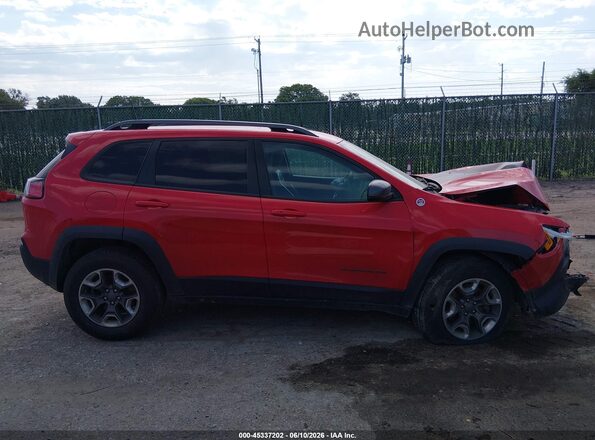 1C4PJMBX9KD478250 2019 JEEP CHEROKEE Red Rear interior view