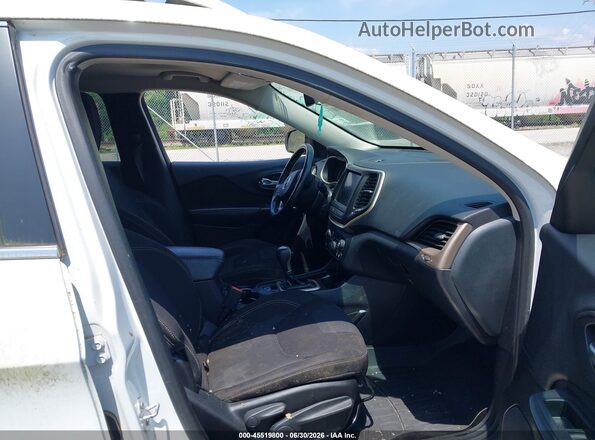 1C4PJMCB0GW266898 2016 JEEP CHEROKEE Белый Вид салона спереди