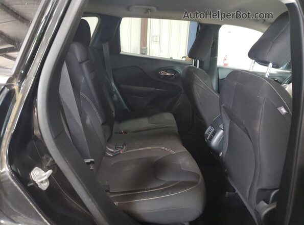 1C4PJMCB1GW183142 2016 JEEP CHEROKEE Черный Вид задней части салона