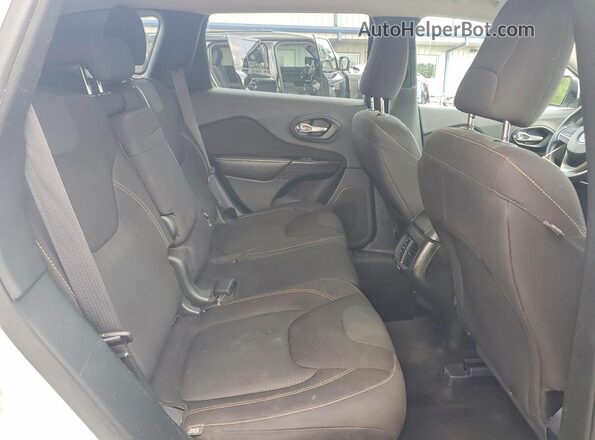 1C4PJMCB2GW282715 2016 JEEP CHEROKEE White უკანა სავარძლების ხედი