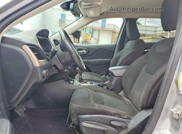 1C4PJMCB2HW520533 2017 JEEP CHEROKEE Silver 