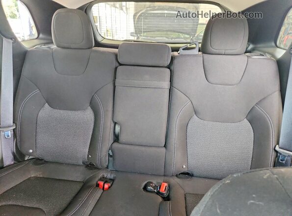 1C4PJMCB2KD113220 2019 JEEP CHEROKEE Burgundy Rear seats view
