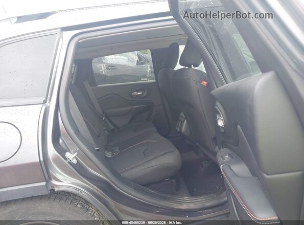 1C4PJMCB3HW503613 2017 JEEP CHEROKEE Gray Widok naklejki z numerem VIN