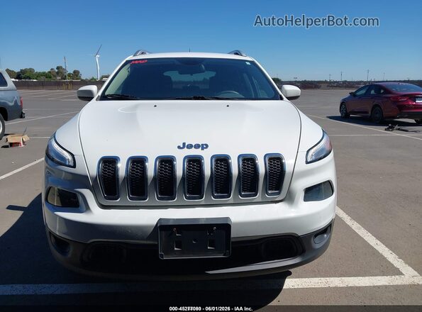 1C4PJMCB3JD528609 2018 JEEP CHEROKEE White 