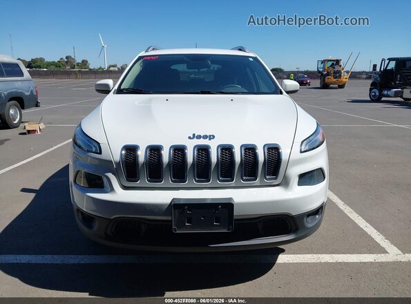 1C4PJMCB3JD528609 2018 JEEP CHEROKEE White 
