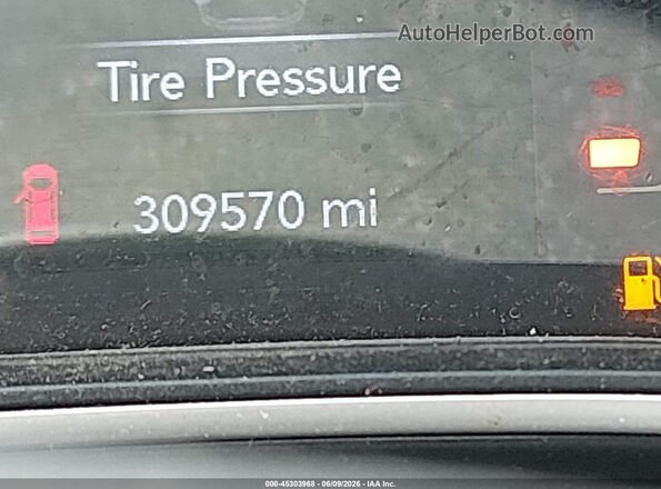1C4PJMCB3KD190064 2019 JEEP CHEROKEE Silver 