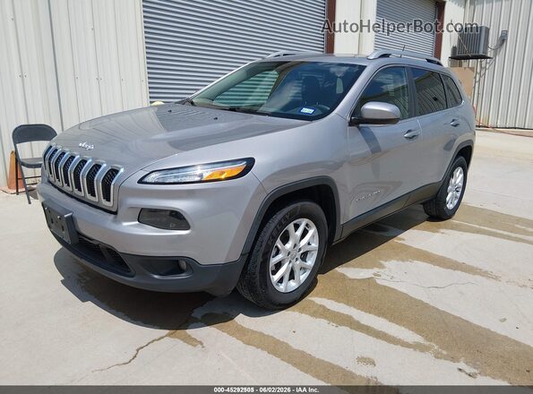 1C4PJMCB4JD528604 2018 JEEP CHEROKEE Silver 