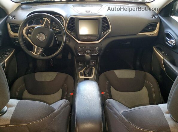 1C4PJMCB4JD599642 2018 JEEP CHEROKEE Gray Dashboard view