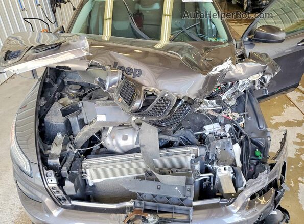 1C4PJMCB4JD599642 2018 JEEP CHEROKEE Gray Engine compartment view