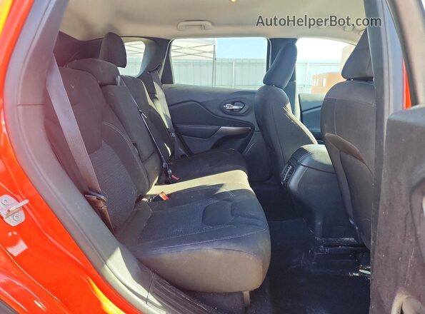 1C4PJMCB4MD153852 2021 JEEP CHEROKEE Orange უკანა სალონის ხედი