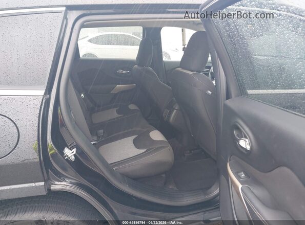 1C4PJMCB5JD528448 2018 JEEP CHEROKEE Black VIN կոդի պիտակի տեսք