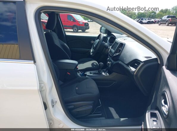 1C4PJMCB5KD449458 2019 JEEP CHEROKEE White Вид салону спереду