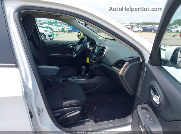 1C4PJMCB6GW247109 2016 JEEP CHEROKEE White Вид салону спереду