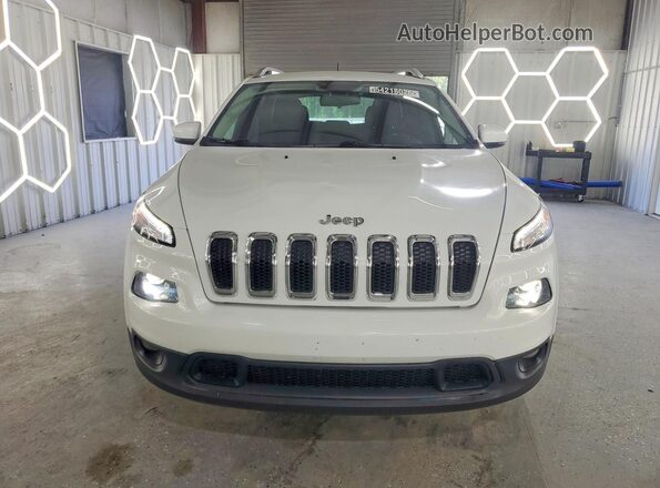 1C4PJMCB6HW529686 2017 JEEP CHEROKEE White Vista frontal