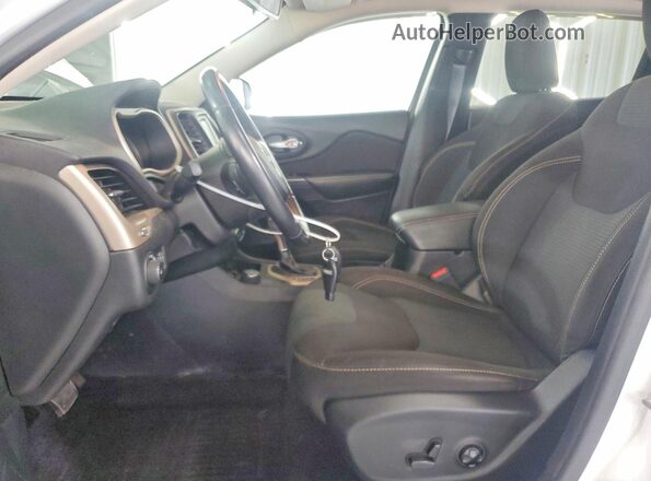 1C4PJMCB6HW529686 2017 JEEP CHEROKEE White Vista interior delantera