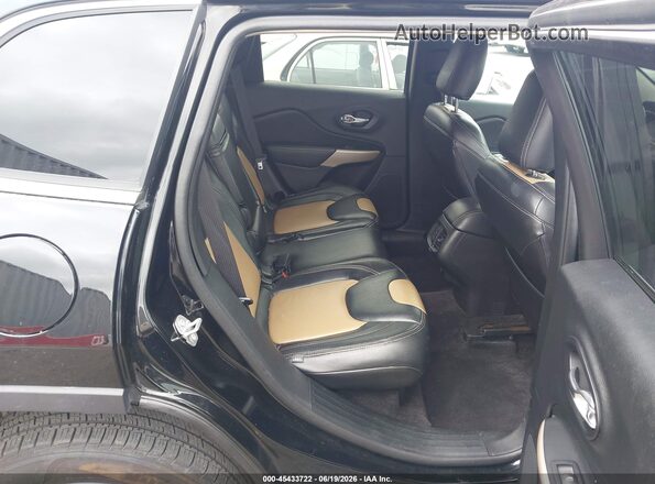 1C4PJMCB6HW619081 2017 JEEP CHEROKEE Black VIN კოდის სტიკერის ხედი