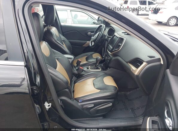 1C4PJMCB6HW619081 2017 JEEP CHEROKEE Black წინა სალონის ხედი