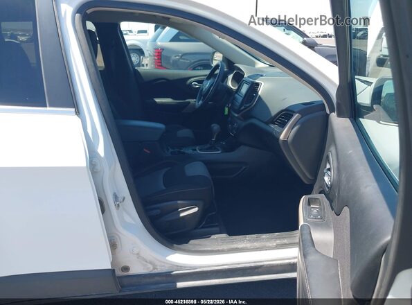 1C4PJMCB6JD559255 2018 JEEP CHEROKEE White 