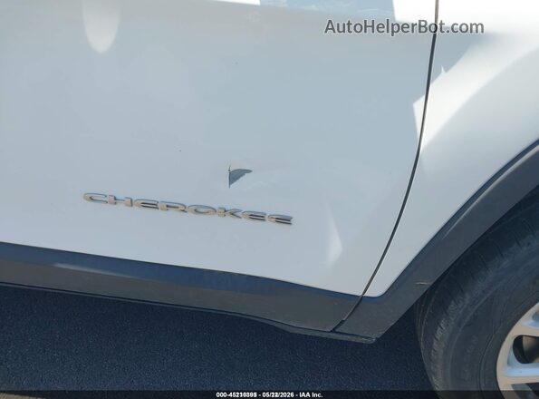 1C4PJMCB6JD559255 2018 JEEP CHEROKEE White 