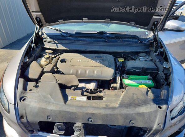 1C4PJMCB7JD543582 2018 JEEP CHEROKEE Silver Engine compartment view