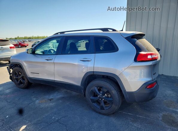 1C4PJMCB7JD543582 2018 JEEP CHEROKEE Silver Rear left