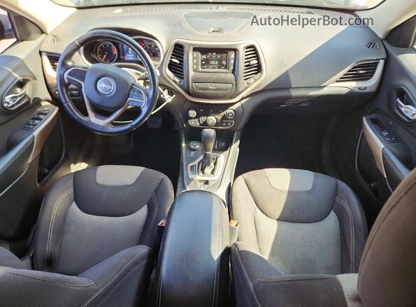 1C4PJMCB7JD543582 2018 JEEP CHEROKEE Silver Dashboard view