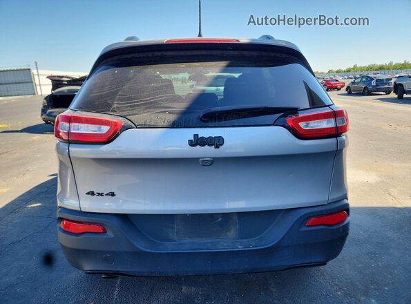 1C4PJMCB7JD543582 2018 JEEP CHEROKEE Silver Rear view