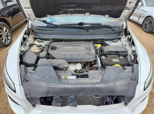 1C4PJMCB7JD614764 2018 JEEP CHEROKEE Белый Вид задней части салона