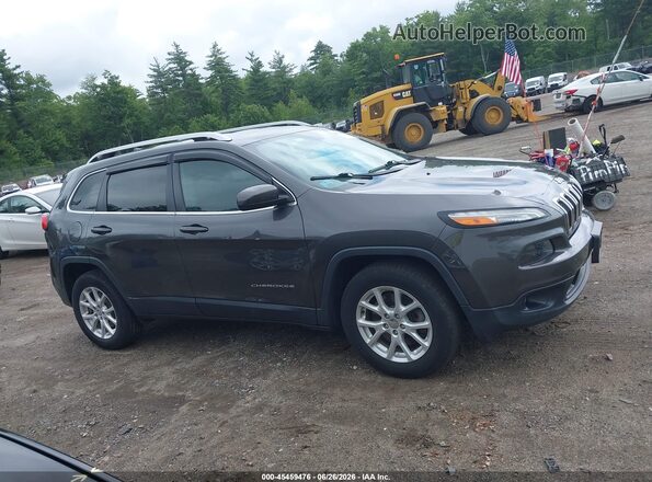 1C4PJMCB8HW520701 2017 JEEP CHEROKEE Gray Вид задньої частини салону