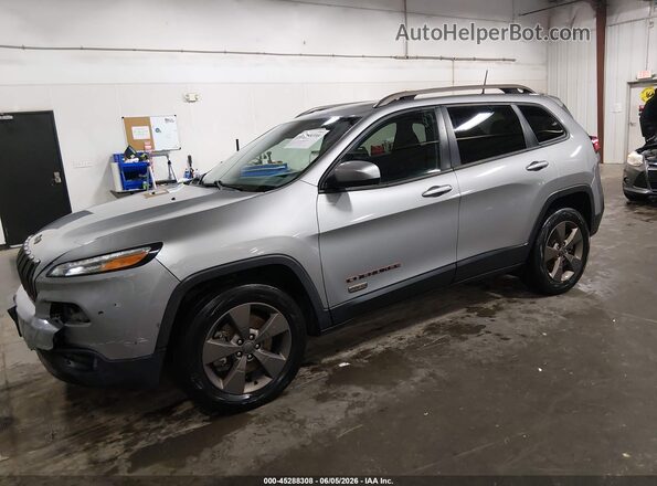 1C4PJMCB8HW556954 2017 JEEP CHEROKEE Gray წინა მარცხენა ხედი სამი მეოთხედიდან