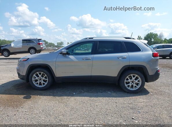1C4PJMCB8HW615744 2017 JEEP CHEROKEE Silver 360 interior view