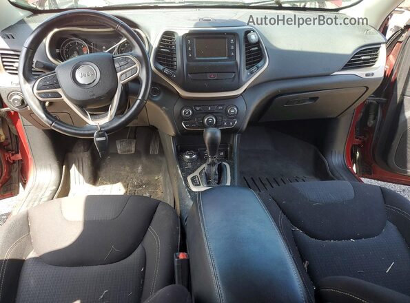 1C4PJMCB8HW646119 2017 JEEP CHEROKEE Красный Вид панели приборов