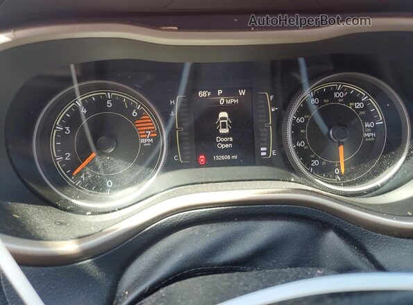 1C4PJMCB8HW646119 2017 JEEP CHEROKEE Красный Вид щитка приборов