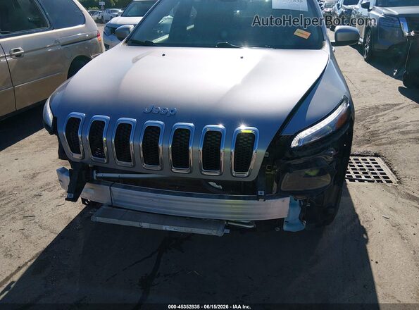 1C4PJMCB8JD515158 2018 JEEP CHEROKEE Silver 